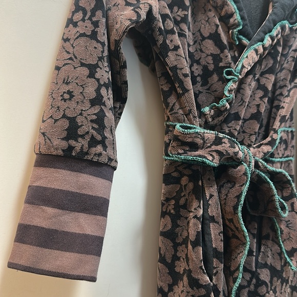 Matilda Jane Kids Robe with Pockets & Hood Size 4 - Velour Brown Floral - Picture 4 of 12